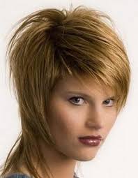 стрижки для тонких и редких волос и круглого лица Mnogoslojnye Strizhki Trend 2019 I Nahodka Dlya Tonkih I Redkih Volos 20 Idej Na Lyubuyu Dlinu Foto Pricheski Ukladka Korotkih Volos Mnogoslojnaya Strizhka