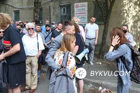«позже стало известно, что сожительница сергея стерненко наталья усатенко является помощницей супрун», — поясняет источник. Policiya Naznachila Sluzhebnoe Rassledovanie Po Stolknoveniyam U Suda Po Delu Sternenkopoliciya Naznachila Sluzhebnoe Rassledovanie Po Stolknoveniyam U Suda Po Delu Sternenko