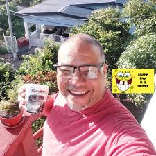 Happy smiling 😁😁😁 peppers 🫑🫑🫑 FRIday 😁😊😁"