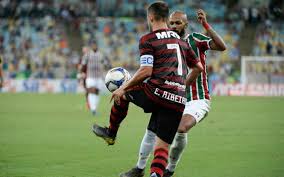 Filipe luís, everton ribeiro and bruno henrique celebrate during flamengo match whoever has everton ribeiro, has almost everything! Meia Ou Ponta Everton Ribeiro Diz Em Que Posicao Prefere Atuar No Flamengo