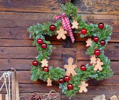 Die figuren sind ideal um lebkuchenhäuser zu dekorieren! Lebkuchen Deko Vom Lebkuchenhaus Bis Geschenkanhanger Living At Home