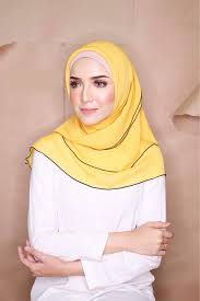 Tudung bawal sudah mula diperkenalkan di negara kita pada tahun 1998. Bawal Vs Shawl