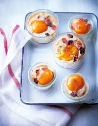 œuf Cocotte Aux Morilles Jambon De Pays Et Vin Jaune Pour 4 Personnes Recettes Elle A Table Recette En 2020 Recettes De Cuisine Recette Oeuf Oeufs Cocotte