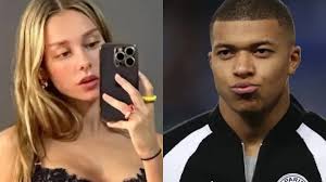 The photo of Ester Expósito that Mbappé posted by mistake and deleted almost instantly