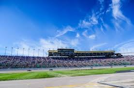 Midwestern charm and friendliness imbues the city, which sits discover local history in a handful of interesting museums, get a breath of fresh air in local parks and on the rivers, and feel the thrill of nascar racing at the kansas speedway. Nascar 15 Drivers To Watch In The Go Bowling 400