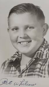 What is this vintage sewing machine model?