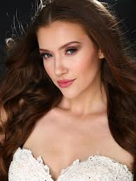 In just 10 days, @HaleyGracePoe begins her unforgettable @MissEarth journey  🇺🇸✨ We're so proud and can't wait to see her shine! 💚 📷:  @thecodecreatives 💄: @beautybyladycode #MissEarth #MissEarthUSA #TeamHaley  #TeamUSA