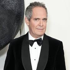 Feud: Capote vs. The Swans: Tom Hollander on the Finale, Truman, More