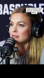 Carly Hanks's Instagram, Twitter & Facebook