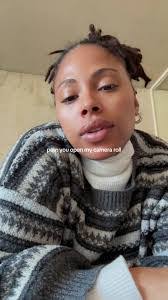 Mia Devine's Instagram, Twitter & Facebook