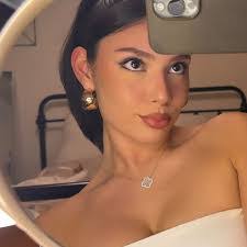 Shelby Crites's Instagram, Twitter & Facebook