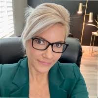 Tina Whelan's Instagram, Twitter & Facebook