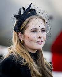 Emmy L. (@bunkerbabe1)