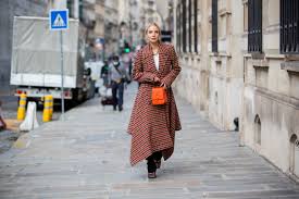 Le tendenze moda inverno 2021 hanno deciso di fare di corpetti e lingerie a vista la forma più alta di celebrazione del corpo femminile. Tendenze Autunno Inverno 2020 2021 Dalla Giacca Alla Scarpa Perfetta