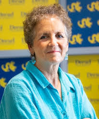 Marla Gold's Instagram, Twitter & Facebook