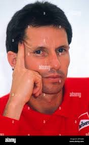 Eddie Slone's Instagram, Twitter & Facebook