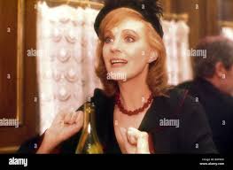 VICTOR/VICTORIA (1982) VICTOR VICTORIA (ALT) JULIE ANDREWS VVA 004 Stock  Photo - Alamy