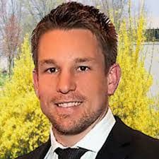 Mike Tucker's Instagram, Twitter & Facebook