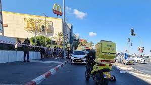 שימי תבורי, עומר אדם, שלמה ארצי,עדן בן זקן, קובי פרץ, דודו אהרון, סטטיק ובן אל, שרית חדד, משה פרץ, אביב גפן, אברהם טל, מוש בן. G 9biq9sny 7jm