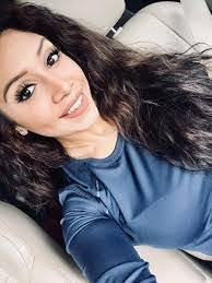 Lorrie Benjamin's Instagram, Twitter & Facebook