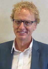 His work largely concentrates on america, looking at issues of conflict, identity, power, race and class. Michiel Van Agtmael Eacpt