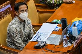Check spelling or type a new query. Mendikbud Nadiem Minta Sekolah Segera Lakukan Pembelajaran Tatap Muka Terbatas
