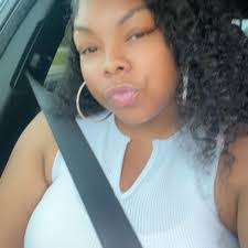 Bridget Bacon's Instagram, Twitter & Facebook