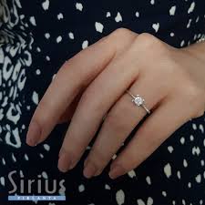 0 30 Karat Tektas Gorunumlu Pirlanta Yuzuk Yuzuk Kupe Kolyeler