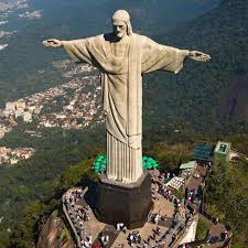 One Of The Most Famous Statues In The World Stands Top 10 World S Most Famous Statues In The World Travel Guide Hd Photos Statue World Travel Guide Seven Wonders