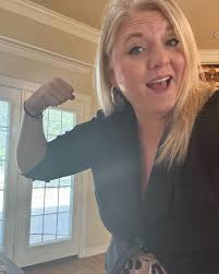 💔 Unlucky in Love? Don't Be Unlucky With Your Landlord! 💕 Roses are red,  violets are blue, your ex was a mistake—don't let your next lease be too!  🌹🏡 This Saturday, Feb