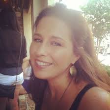 Dena Pinheiro's Instagram, Twitter & Facebook