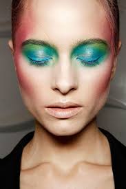 Vivienne Westwood Red Label Peacock Eyes Retro Makeup Catwalk Makeup Makeup