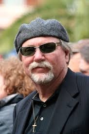 Robert Bare's Instagram, Twitter & Facebook