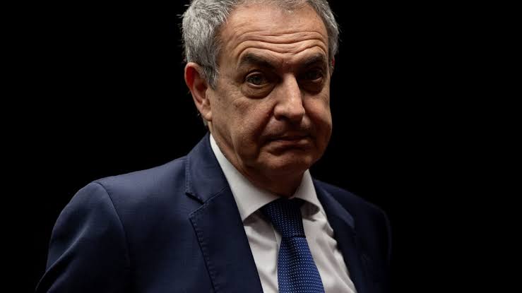 La Audiencia Nacional imputa a Zapatero en el 'caso Plus Ultra' por tráfico  de influencias | Público