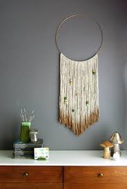 I, for one, like to stare at it 25 Diy Yarn Wall Hangings