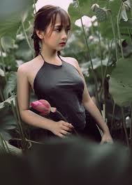 Ao yem appeared in vietnamese life in a very old day, yet, not until ly dynasty was it basically shaped. Pin On Vietnam Traditional Dress Ao Yem