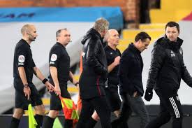 Konkrétně se zaměříme na výkon českého záložníka tomáše součka. David Moyes Embarrassed For Mike Dean Over Tomas Soucek Red Card Decision The Mail