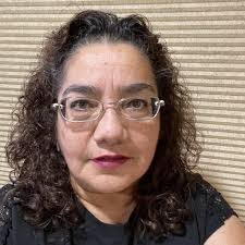 Gloria Santiago's Instagram, Twitter & Facebook