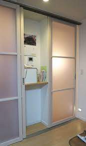 省エネ効果のために引き戸取付 リフォーム 階段 引き戸 リフォーム インテリア
