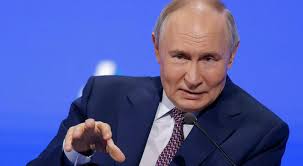 Putin, chi sono le guardie del corpo. Dall'ex giocatore di basket agli chef  “combattenti”: tutti gli uomini ombra del presidente