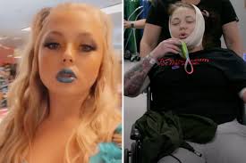 Teen Mom Jade Cline stuns in gold hot pants, crop top and BLUE lipstick for  Family Reunion bash after plastic surgery