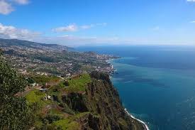 Na madeira, o território é composto de 4 ilhas (ilha da madeira, porto santo, ilhas desertas e ilhas selvagens), que se dividem em 11 freguesias. Onde Fica A Ilha Da Madeira E O Que Esperar De Uma Viagem Pra La