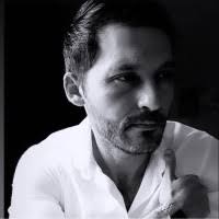 100+ perfiles de «Boylan»