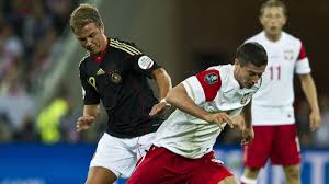 Vous pouvez utiliser la fonction recherche en entrant le nom de l'équipe et en appuyant sur l'icone de la loupe. Euro 2016 Contre L Allemagne Robert Lewandowski Joue Contre Les Siens Et Contre Lui Meme Eurosport