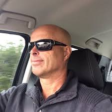 Garry Derrick (@DerrickGarry)