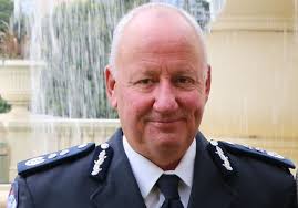 Creating order from disorder through command