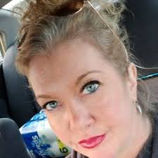 Camille Barnes (@CamilleObx)