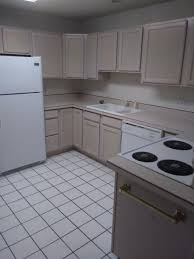 Barbizon Apartments Main Floor Billings Mt Rentals Spacious 2 Bedroom 2 Bath Apartment Located In The Historic In 2020 Apartments For Rent Jacuzzi Tub Apartment