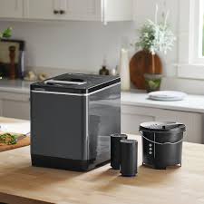 The earth machine composter is the world's most popular device of its kind for a reason: Vitamix Foodcycler Fc 50 Review It Turns Table Scraps Into Plant Food Wired