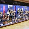 Despite having another bundesliga trophy in the silverware case at allianz arena, it's shaping up to be a summer of change for bayern, where rb leipzig manager julian nagelsmann will replace hansi. Https Encrypted Tbn0 Gstatic Com Images Q Tbn And9gcs2vjwjyfxa W0kwwxw2dh3flokasbvqx64kqmvivy16efthrf2 Usqp Cau